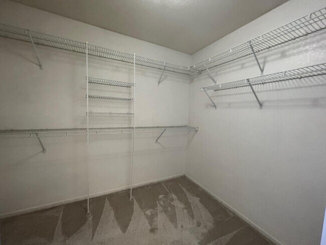 Building Photo - 837 Columbia Cir