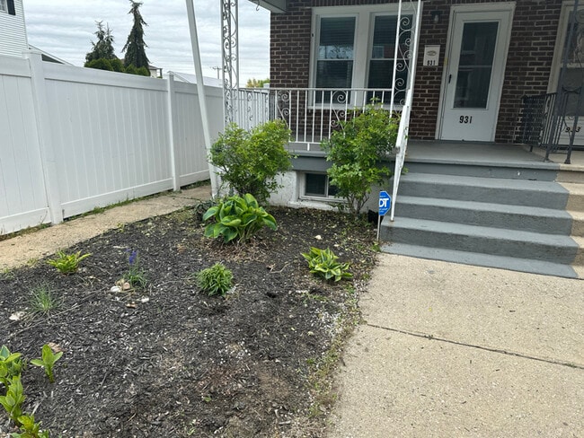 Building Photo - 931 S Filmore St