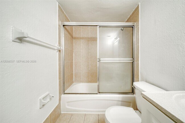Building Photo - 801 NW 47th Ave