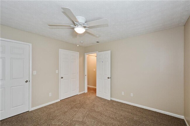 Building Photo - 2624 Country Trace SE