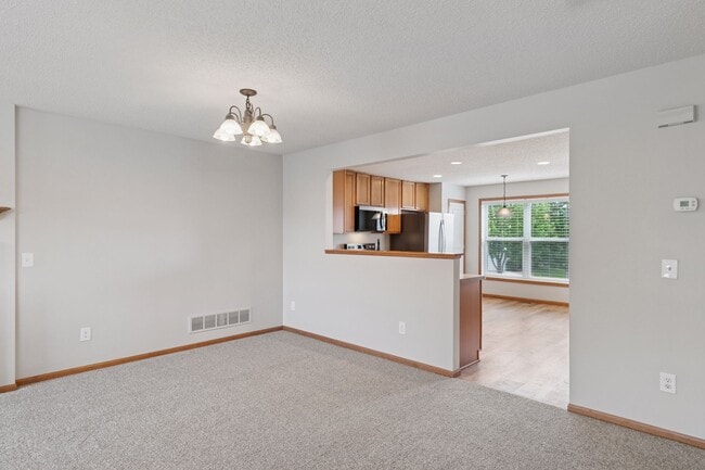 Building Photo - 15130 Fanning Dr N