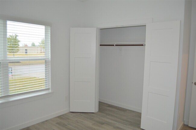 Building Photo - 10313 Cascade Range Ln