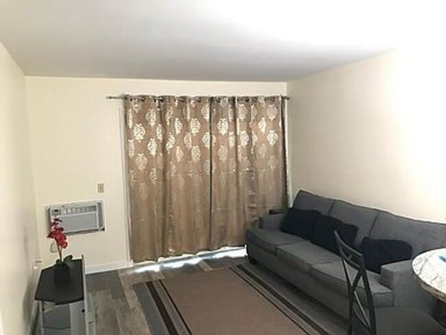 Building Photo - Age 55+ Only - Remodeled One Bedroom Condo...