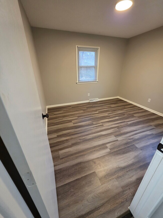 Building Photo - 1024 Spring St