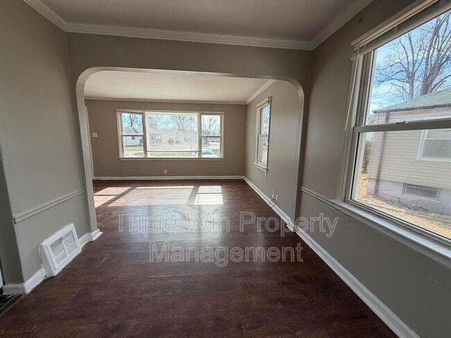 Building Photo - 8333 Whitewater Dr