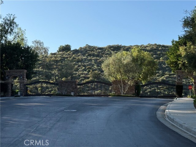 Building Photo - 9 La Quinta