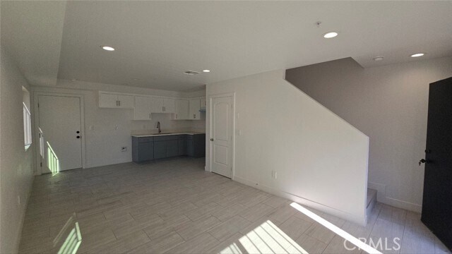 Building Photo - 10415 Avalon Blvd