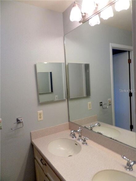 Building Photo - 3601 Garden Lakes Clenet