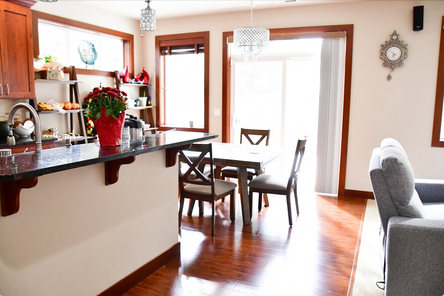 Building Photo - Bothell Cul-de-Sac Home