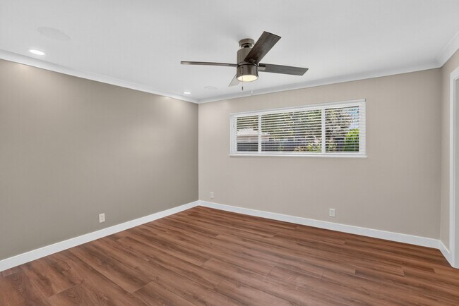 Building Photo - 2833 Sandbrook Ct