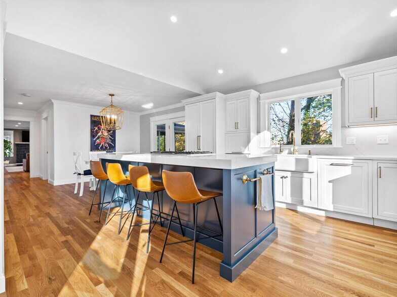 Building Photo - 25 Falmouth Rd