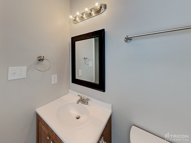 Building Photo - 11350 Northwoods Forest Dr