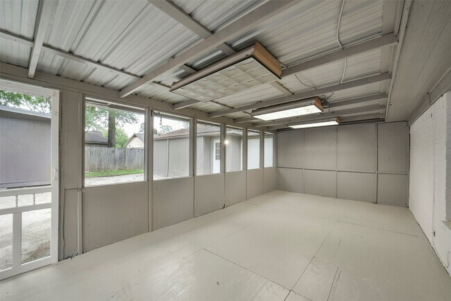 Building Photo - 23122 Whispering Willow Dr