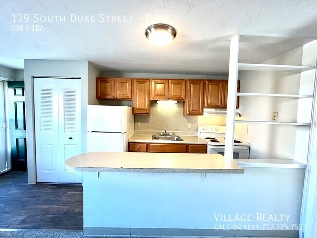 Building Photo - 139 S Duke St