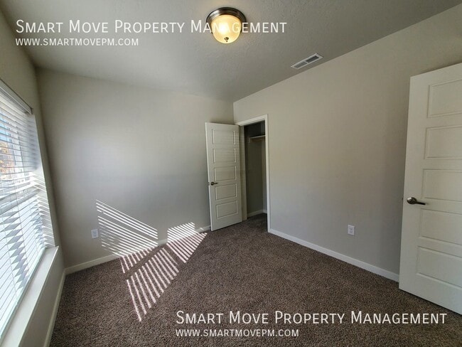Building Photo - 4253 Reed St
