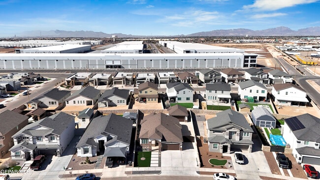 Building Photo - 1807 Dana Gray St