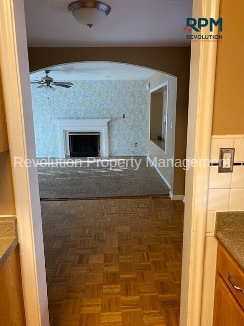 Building Photo - "Charming 2-Bed, 2-Bath Retreat in Ogden –...