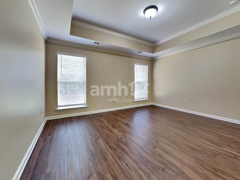 Building Photo - 2824 Ashridge Rd