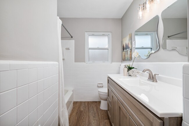 Building Photo - 1506 Starling Dr