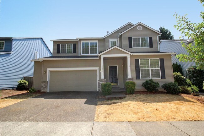 Building Photo - Custom-Built 5 Bedroom/3 Bath Home In A Great Sunnyside Neighborhood
