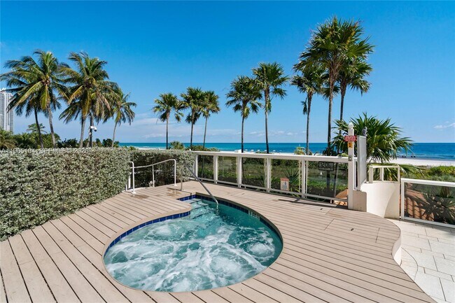 Building Photo - 5757 Collins Ave