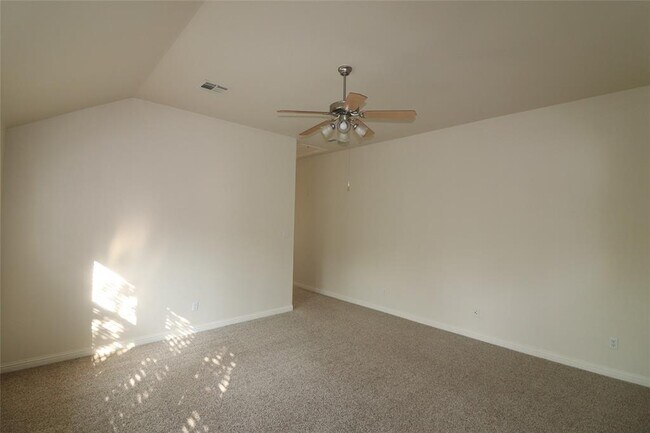 Building Photo - 806 Zappa Dr
