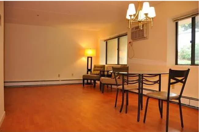 Building Photo - 157 Franklin St