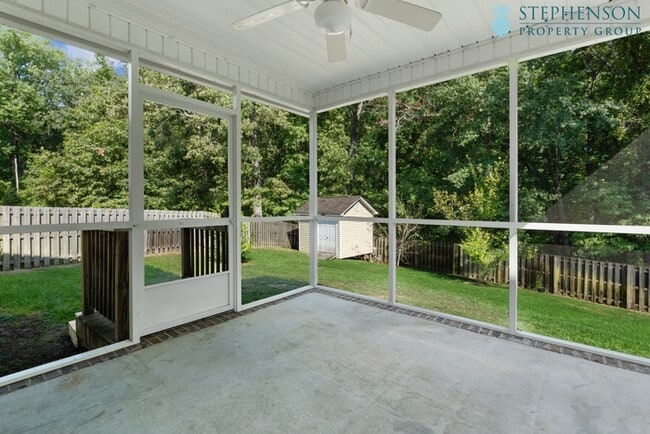 Building Photo - Remodeled and Ready!