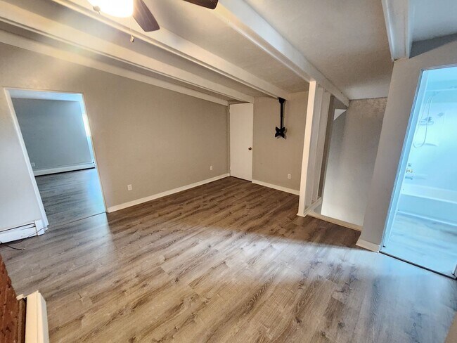 Building Photo - 1511 Hatteras St