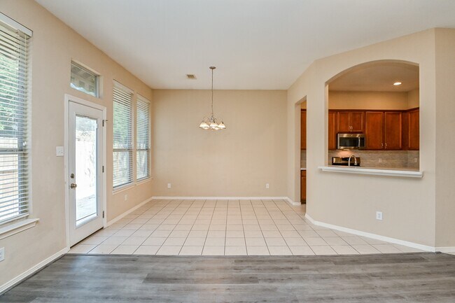 Building Photo - 719 Levi Bend