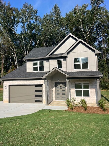 Primary Photo - 832 Post Oak Cir