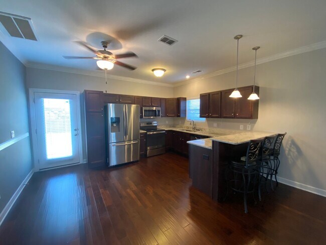 Building Photo - Amazing Murfreesboro Location / Fenced in Yard / Back Patio / Tons of Storage / Upstairs Bonus Ro...