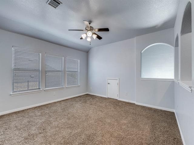 Building Photo - 2523 Linwood Dr