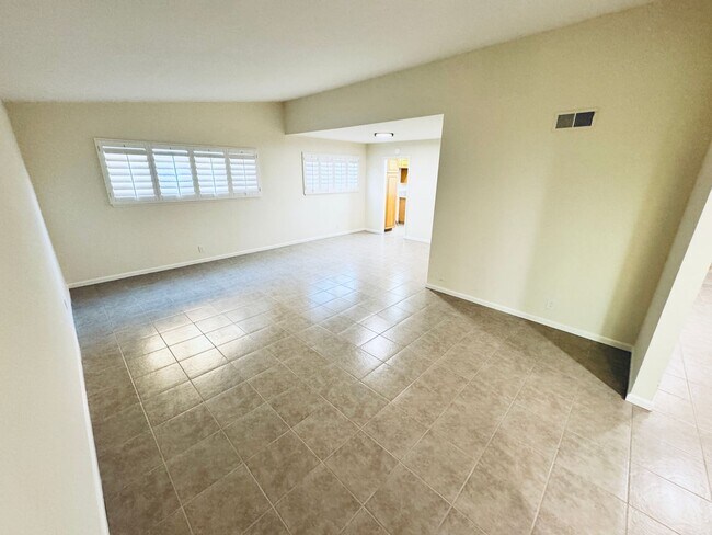 Building Photo - 10536 Perch Ave