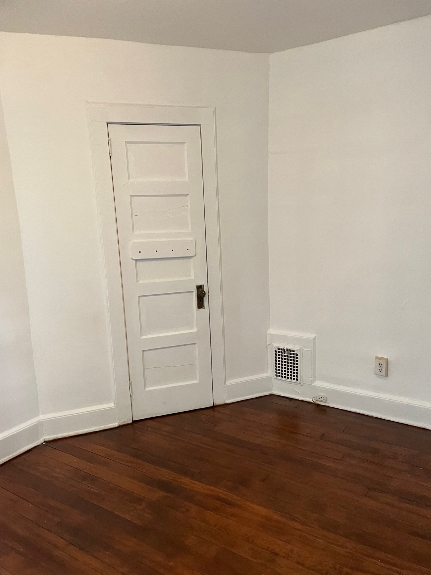 Building Photo - 43 Mendelssohn St