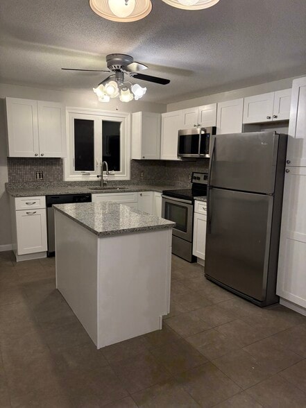 Building Photo - 31 Bishop Ave