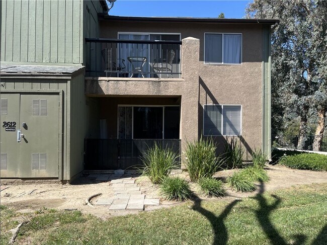 Building Photo - 2612 Avenida Del Vista