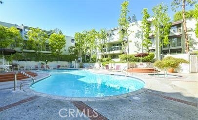 Building Photo - 4900 Overland Ave