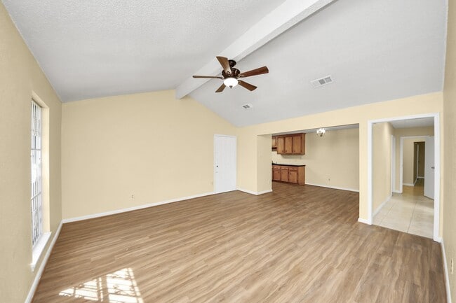Building Photo - 8105 Lanham Ln