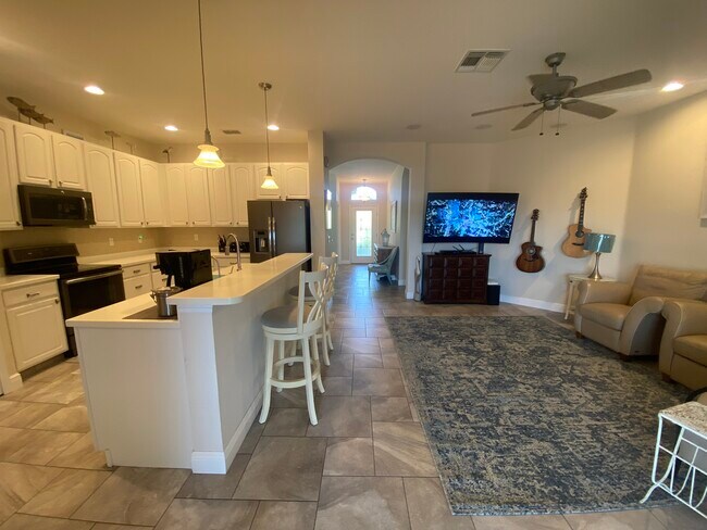Building Photo - 2813 Plantain Dr