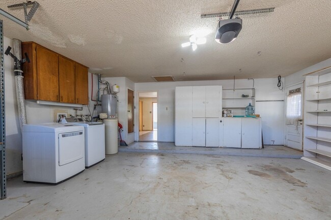 Building Photo - Spacious 3 Bedroom Home with Solar Panels and a Pool