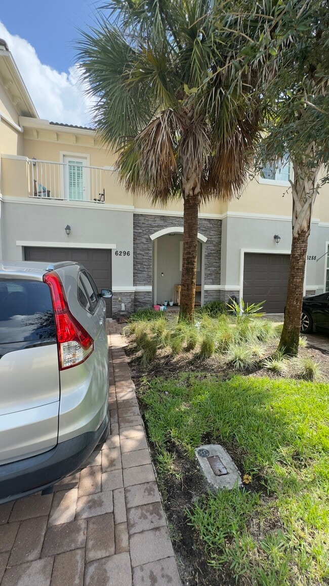 Primary Photo - 6296 SE Portofino Cir
