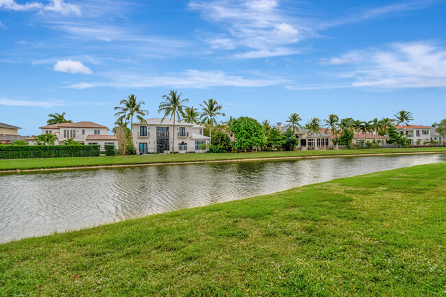 Building Photo - 17662 Circle Pond Ct