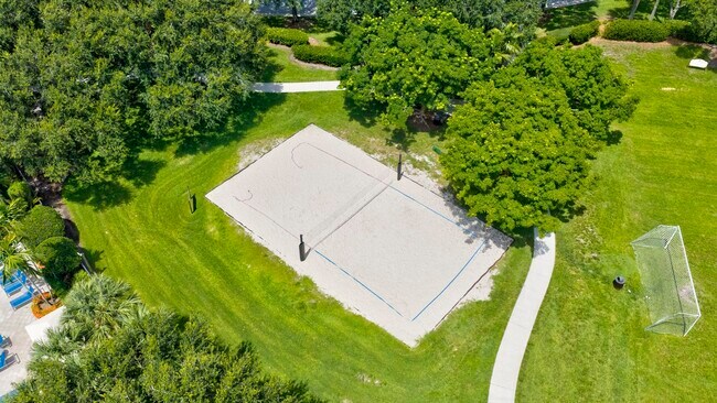 Building Photo - 7630 Topiary Ave