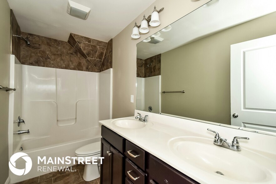 Building Photo - 10618 Brook Chase Ct