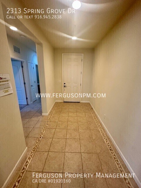 Building Photo - 2313 Spring Grove Dr