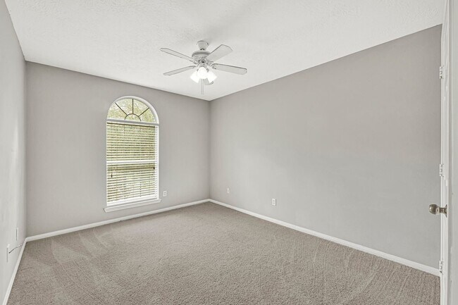 Building Photo - 3207 Crimson Coast Dr