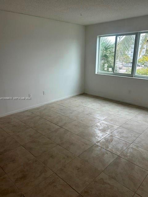 Building Photo - 14850 Naranja Lakes Blvd