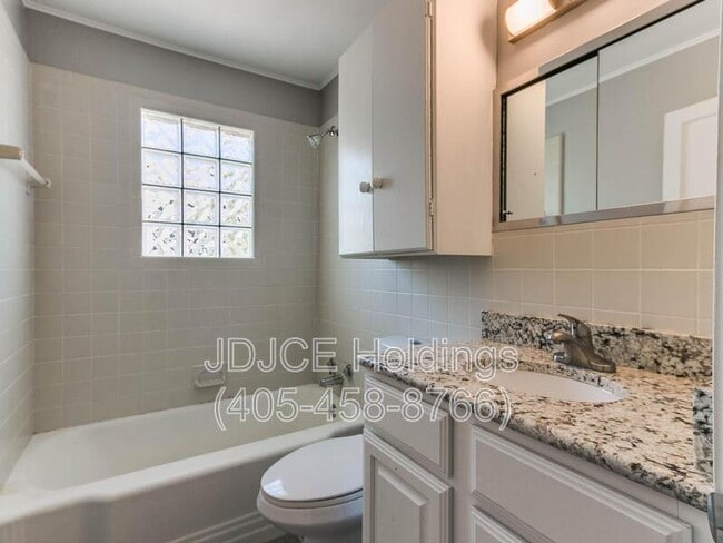 Building Photo - 513 E Northrup Dr