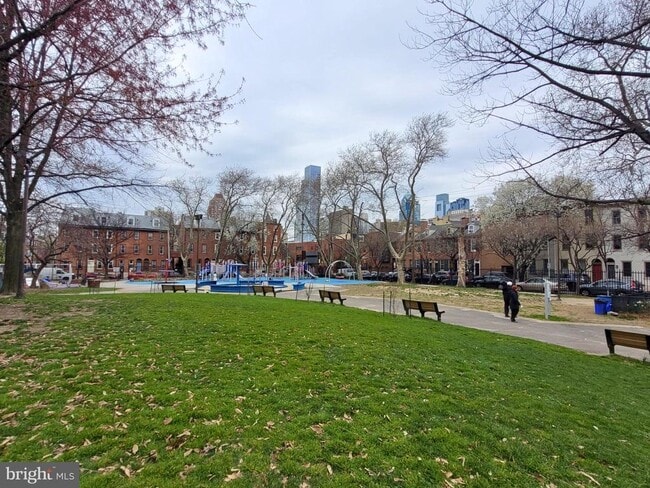 Building Photo - 1106 Lombard St